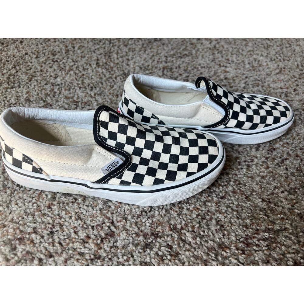 Little Kids Classic Slip-On Checkerboard Vans, 2.5, Black/White, Skate - Picture 4 of 7